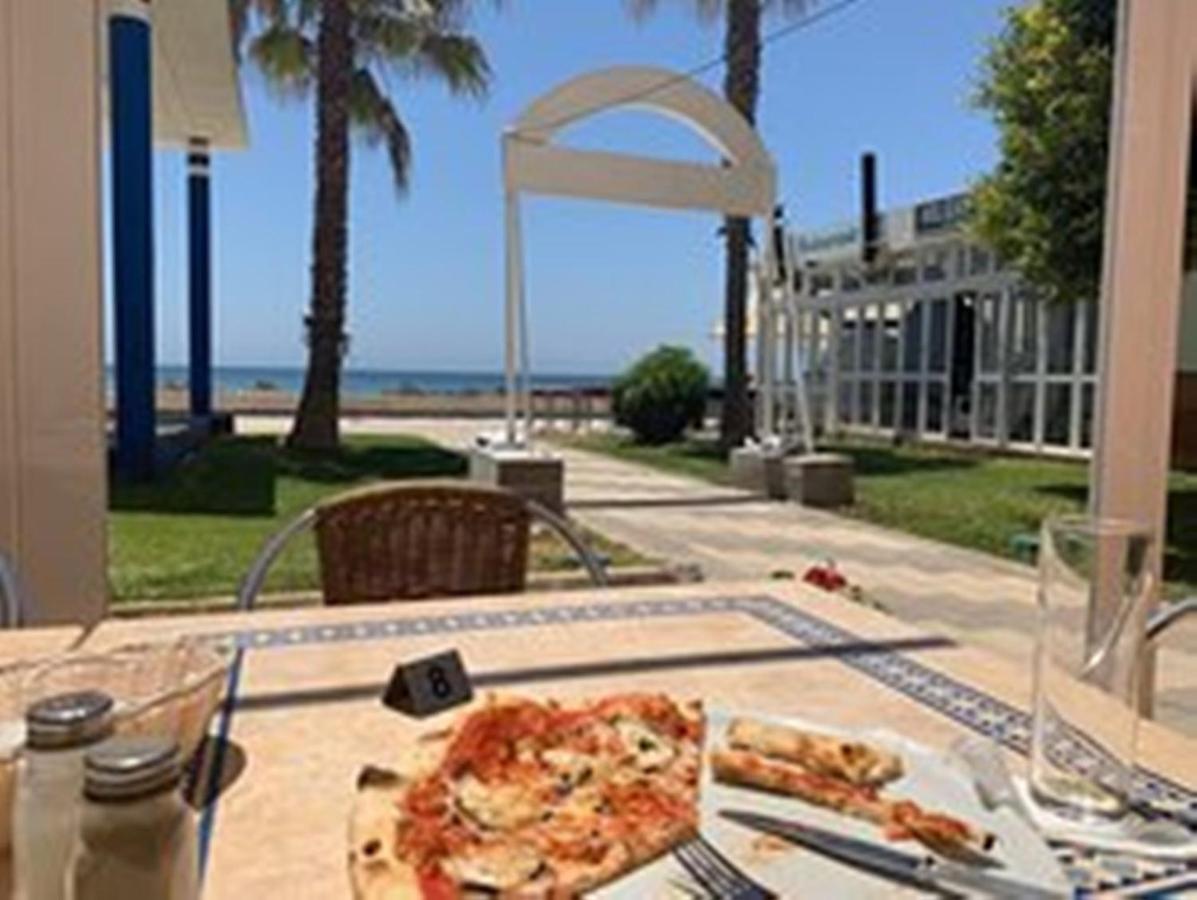 Beachfront 82 تورّوكس كوستا المظهر الخارجي الصورة